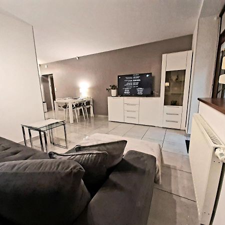 Apartamenty Aleksandry Apartament Przy Parku 슈비노우이스쳬 외부 사진