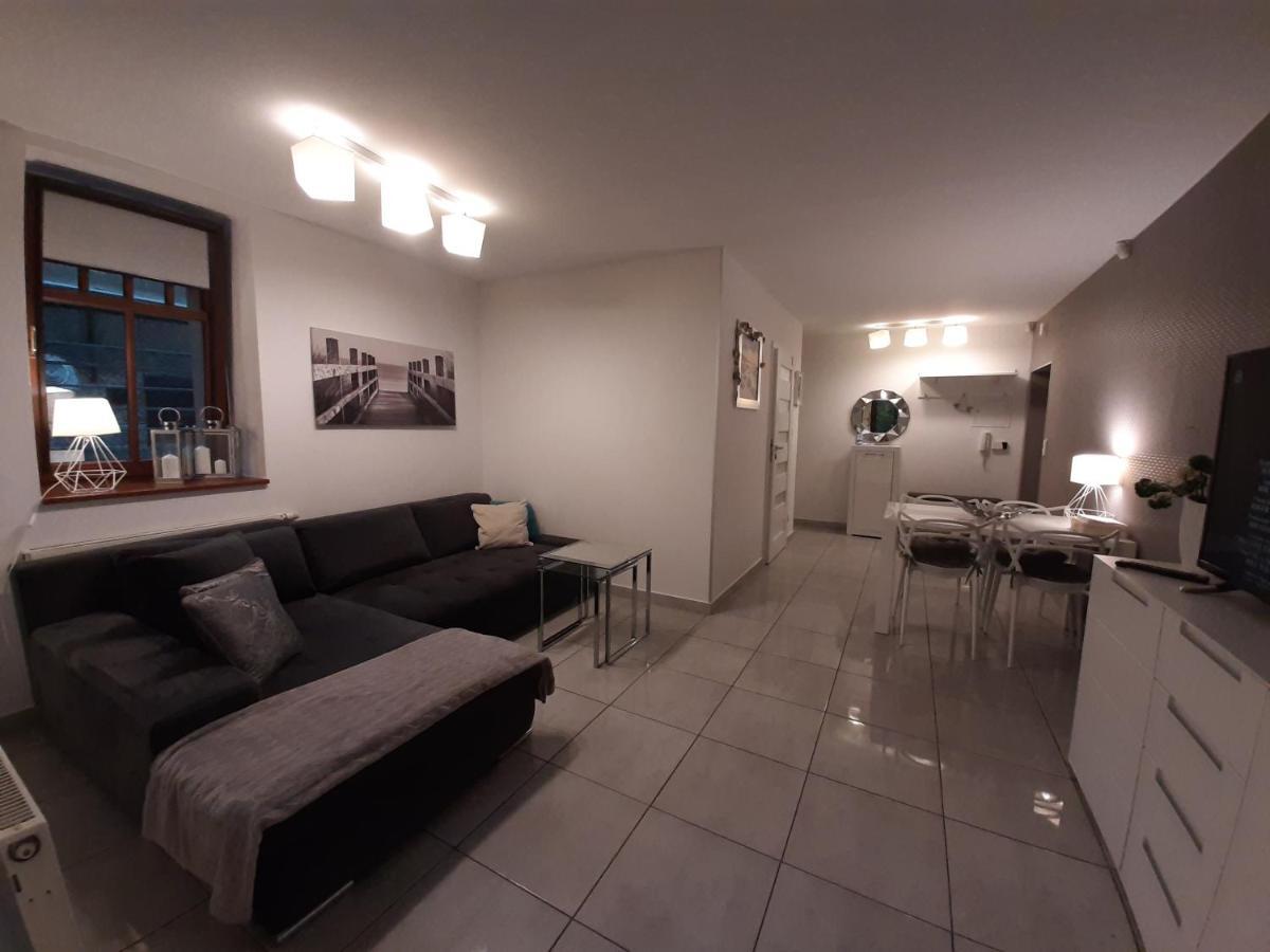 Apartamenty Aleksandry Apartament Przy Parku 슈비노우이스쳬 외부 사진