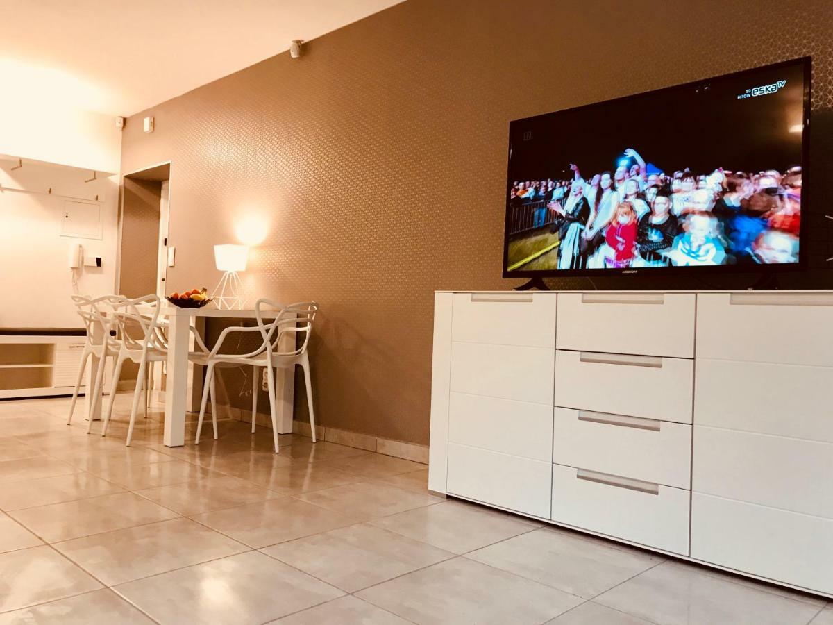 Apartamenty Aleksandry Apartament Przy Parku 슈비노우이스쳬 외부 사진
