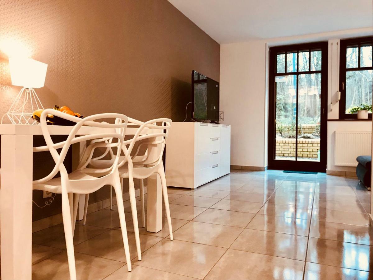 Apartamenty Aleksandry Apartament Przy Parku 슈비노우이스쳬 외부 사진