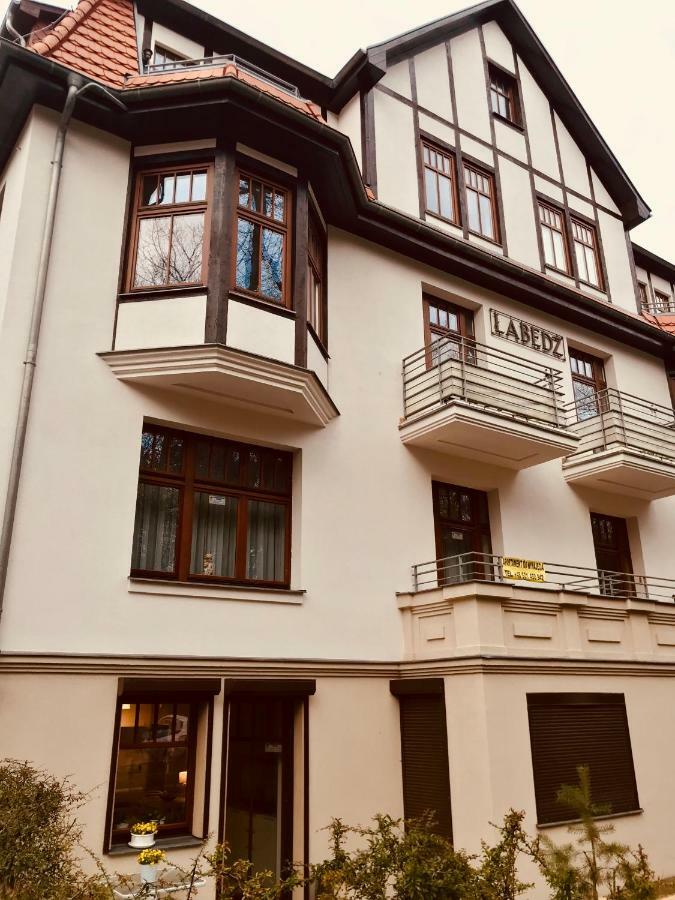 Apartamenty Aleksandry Apartament Przy Parku 슈비노우이스쳬 외부 사진